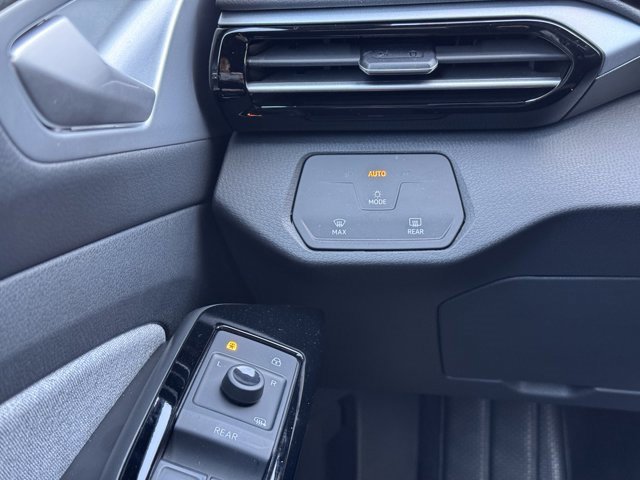 Used 2023 Volkswagen ID.4 Pro image 25