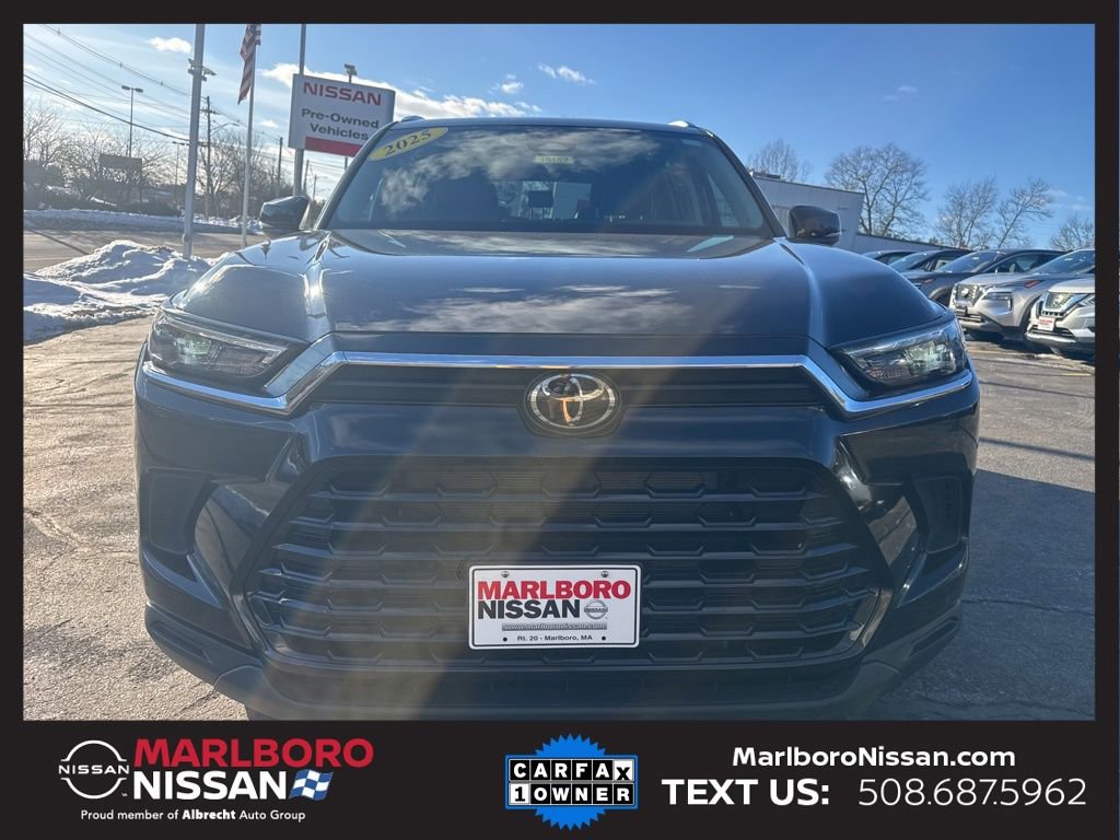 Used 2025 Toyota Grand Highlander XLE image 2