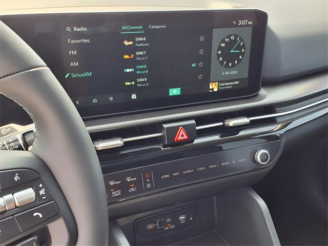 New 2026 Kia Sportage EX w/ EX Panorama Roof Package image 8