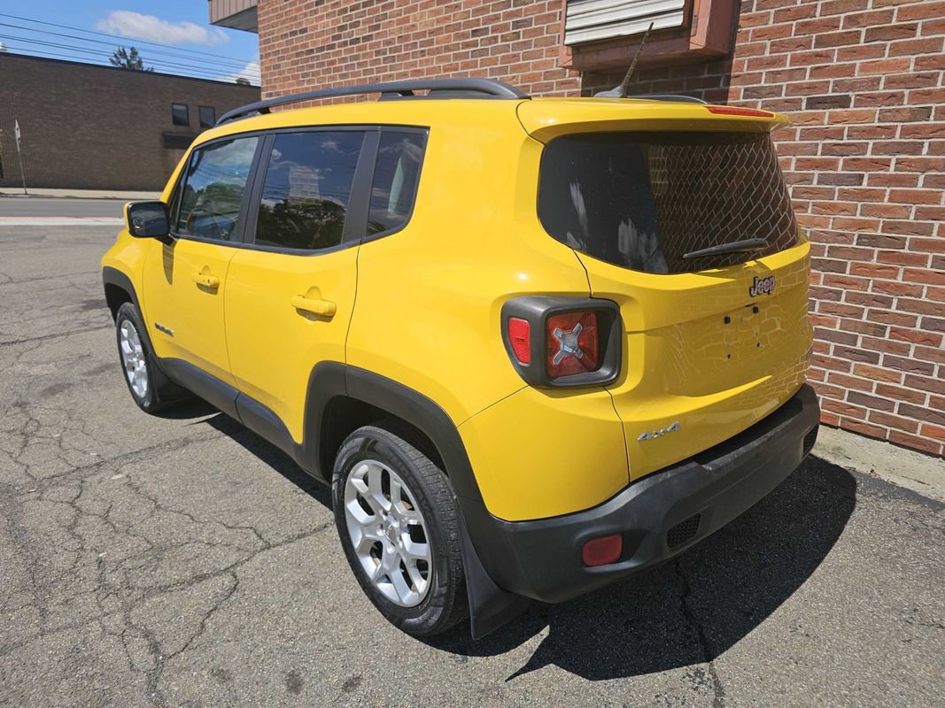 Used 2015 Jeep Renegade Latitude w/ Popular Equipment Group AWD/4WD image 9