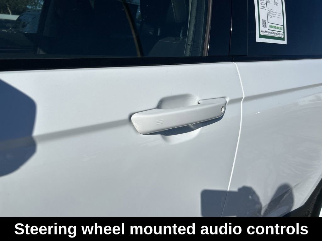 Certified 2023 Jeep Grand Cherokee L Laredo image 20