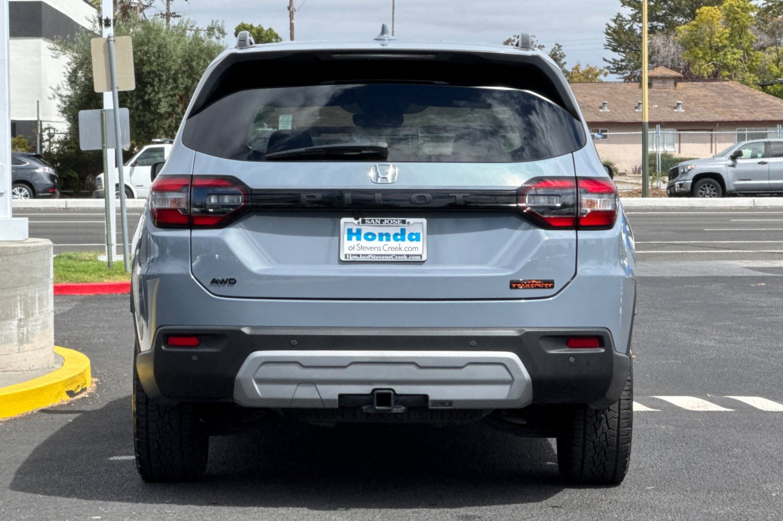 Certified 2025 Honda Pilot TrailSport image 10