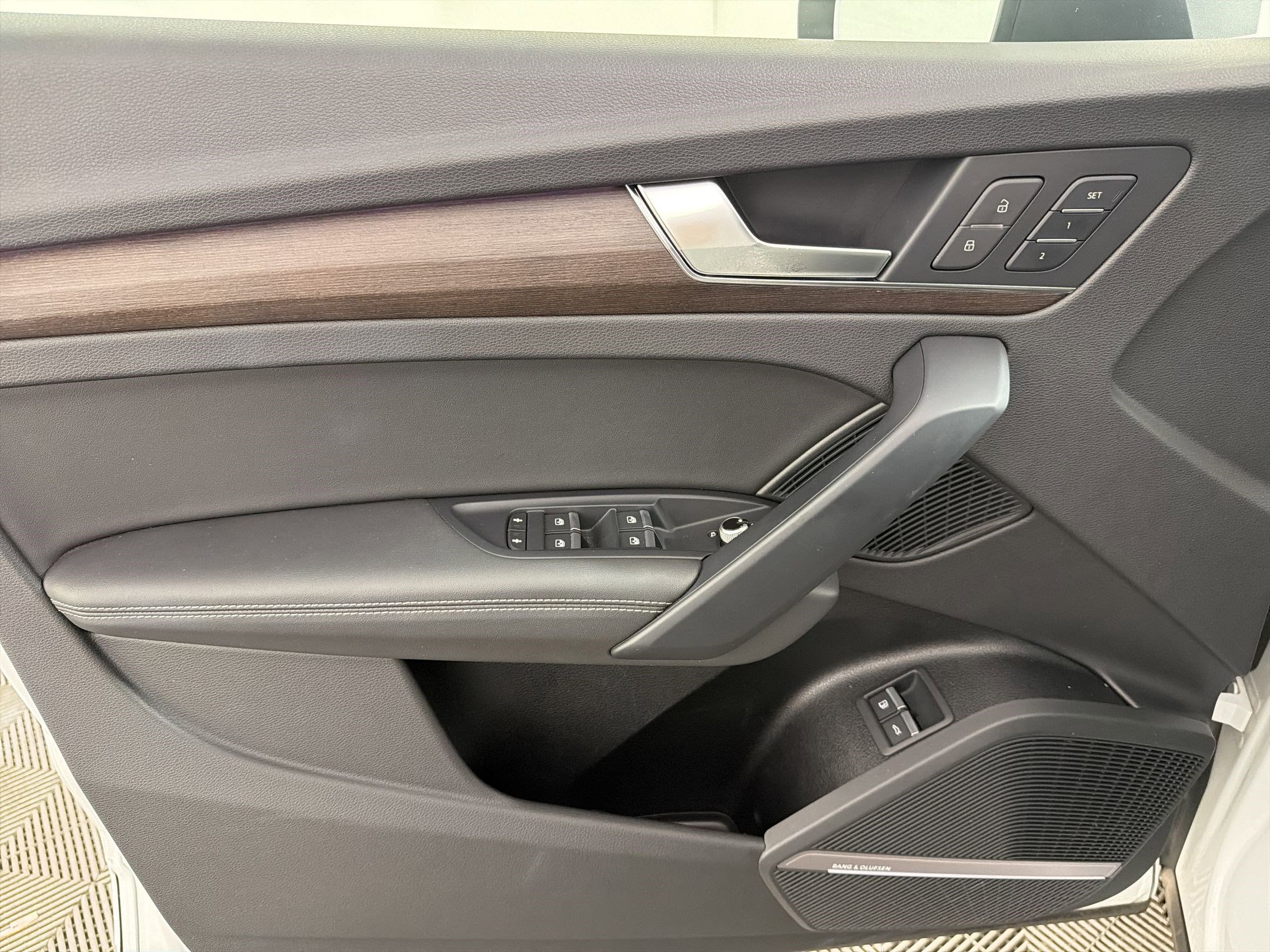 Used 2021 Audi Q5 e Prestige image 13