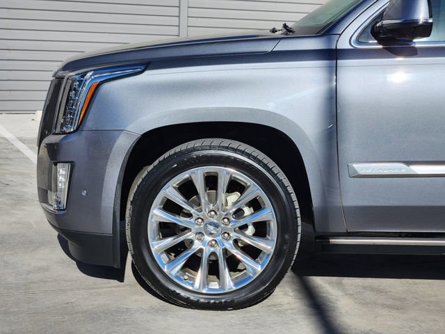 Used 2019 Cadillac Escalade ESV Premium Luxury image 8