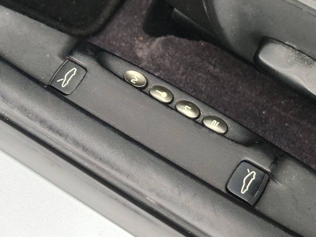 Used 2003 Porsche Boxster image 26