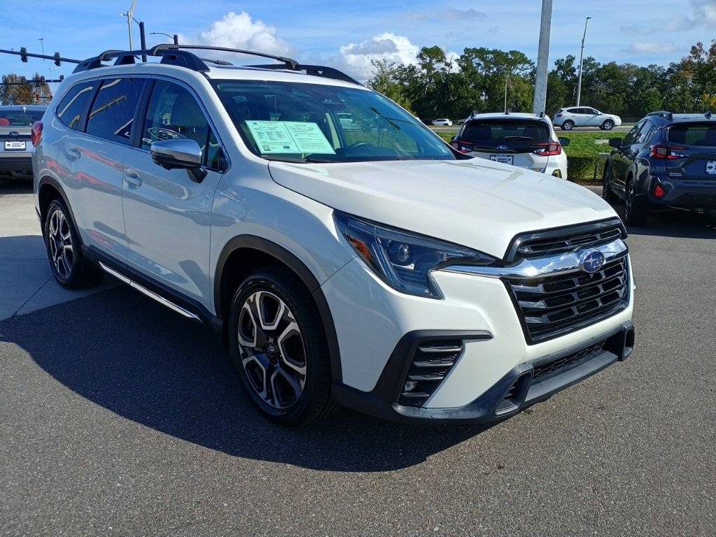 Certified 2023 Subaru Ascent Limited w/ Technology Package image 3