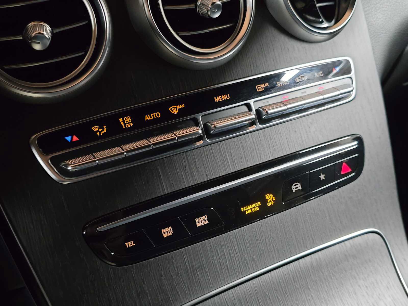 Used 2022 Mercedes-Benz GLC 300 GLC 300 image 30