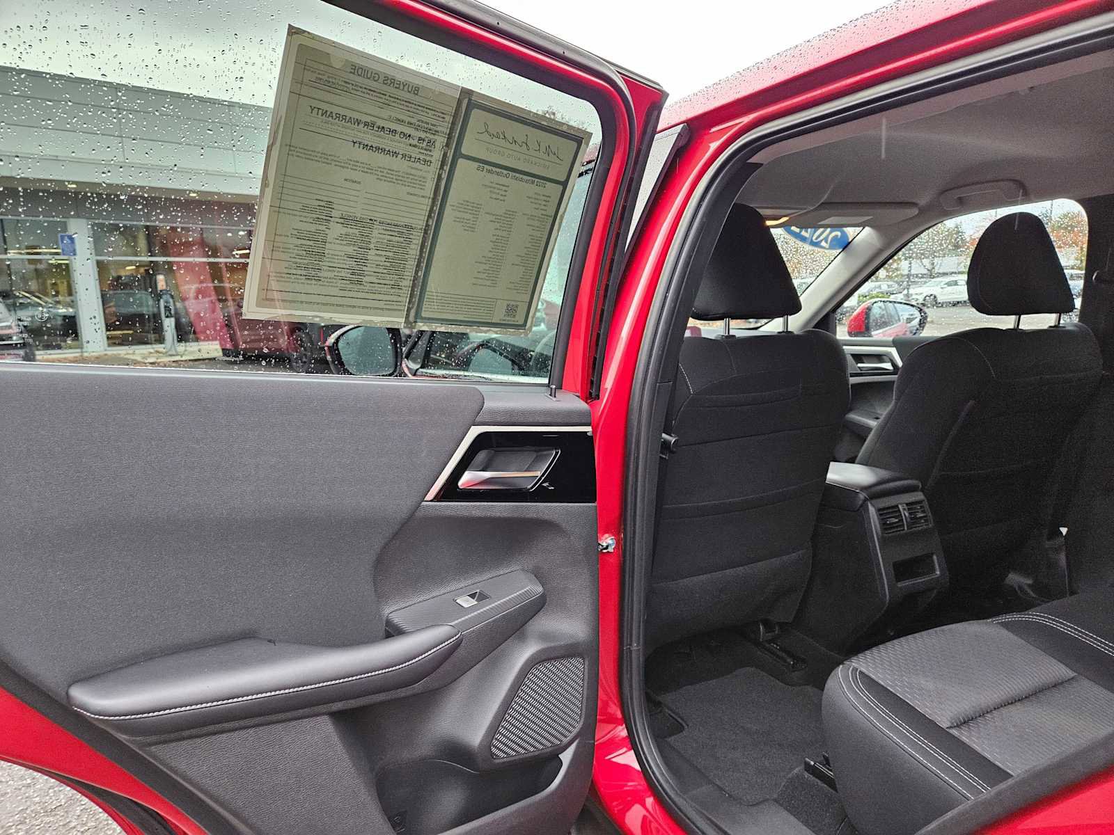 Used 2022 Mitsubishi Outlander ES image 18