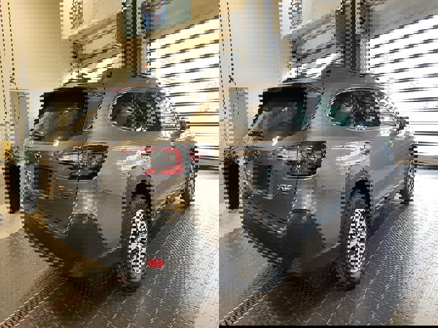 Used 2024 Subaru Outback Premium image 17