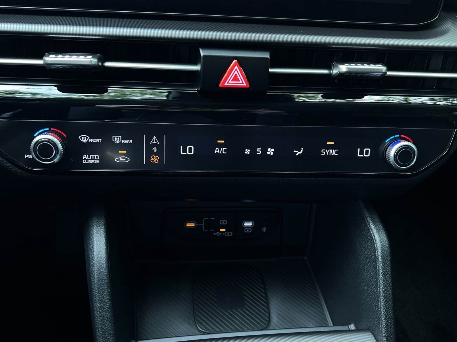 New 2026 Kia Sportage EX AWD/4WD image 23