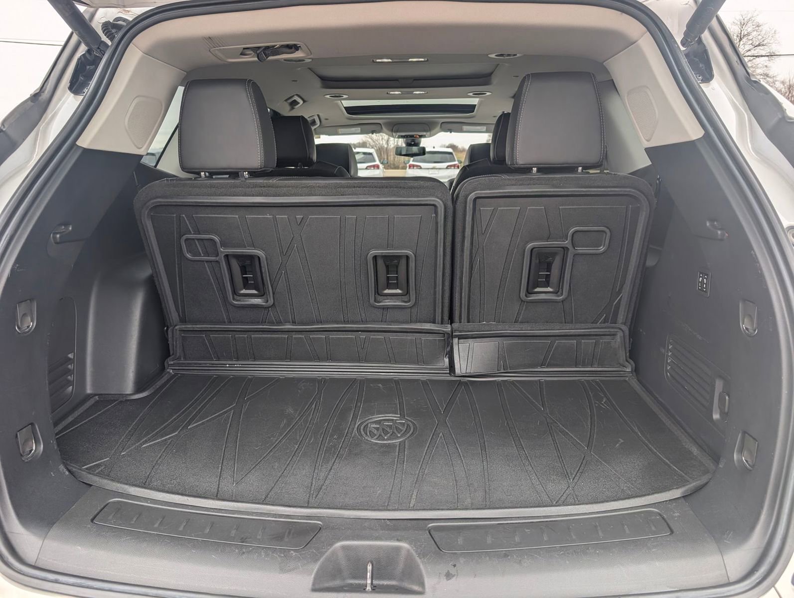 Used 2020 Buick Enclave Avenir w/ Avenir Technology Package AWD/4WD image 30