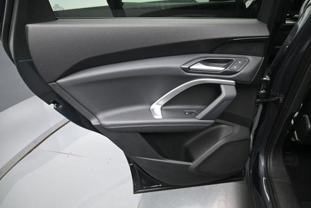 Used 2025 Audi Q5 Premium w/ Convenience Package AWD/4WD image 31