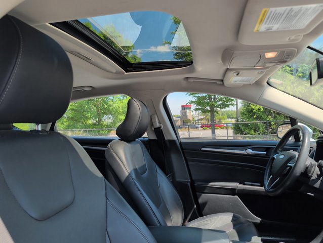 Used 2018 Ford Fusion Titanium AWD/4WD image 24