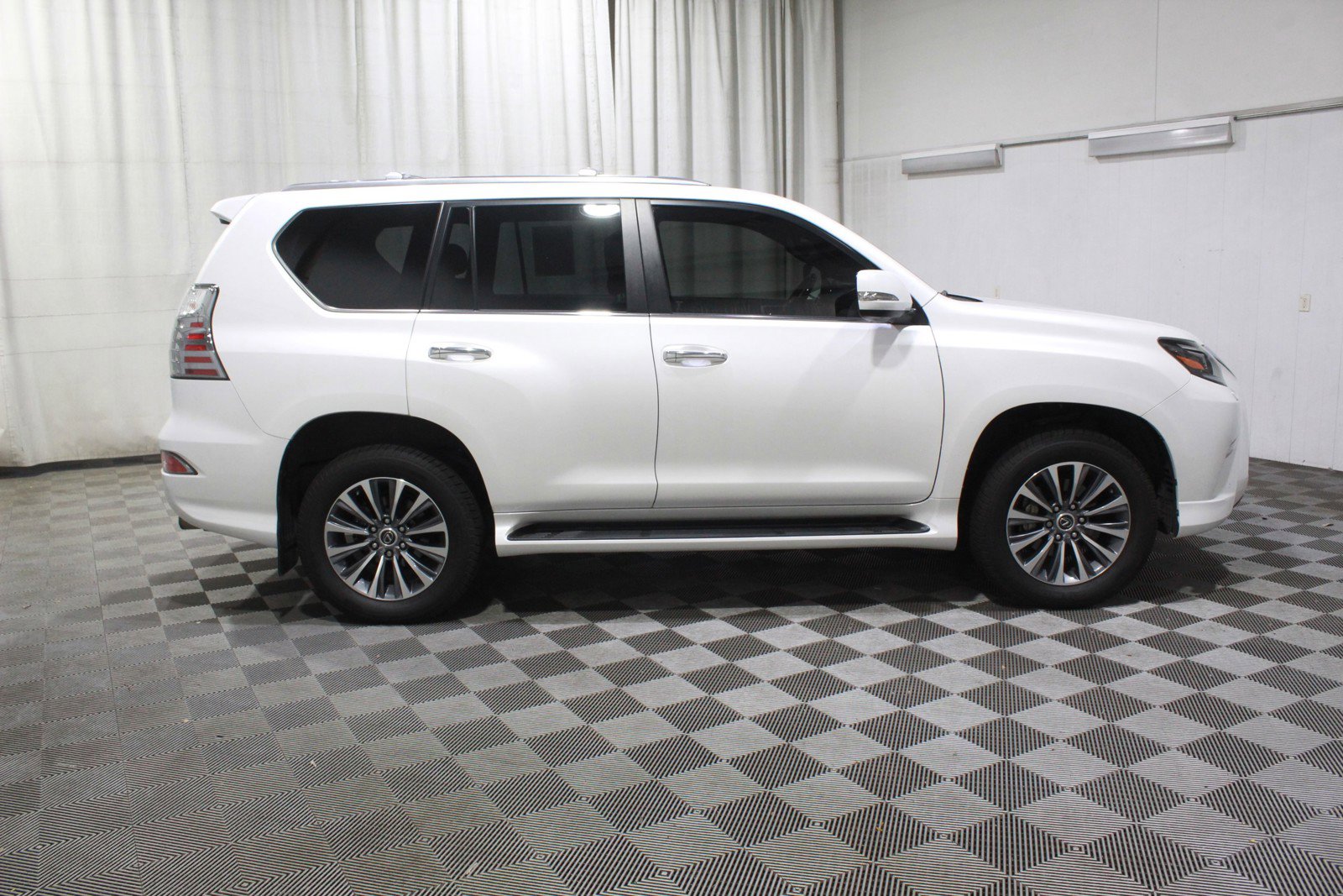 Used 2023 Lexus GX 460 Luxury image 41