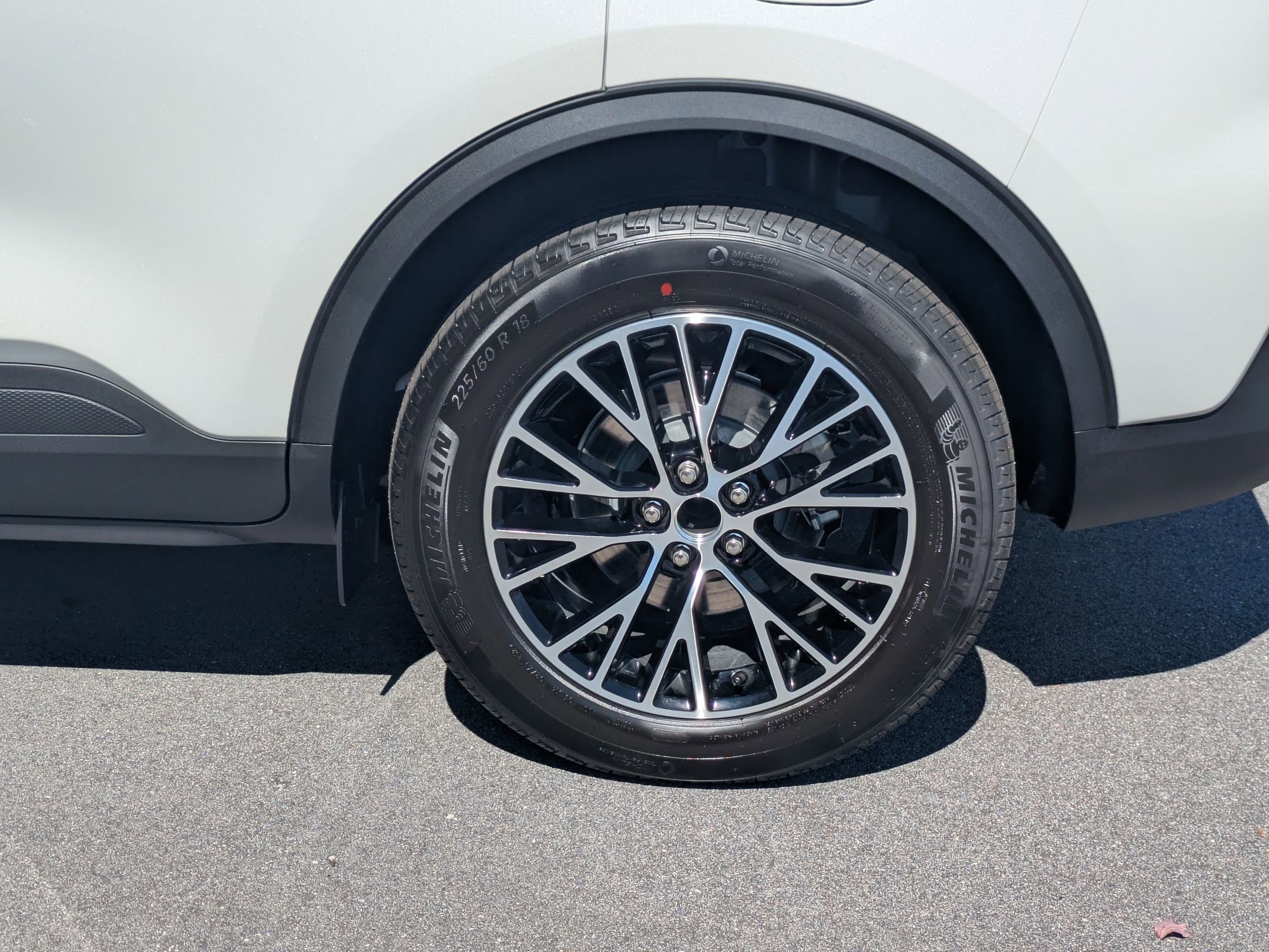 New 2025 Ford Escape SE w/ PHEV Premium Package image 8