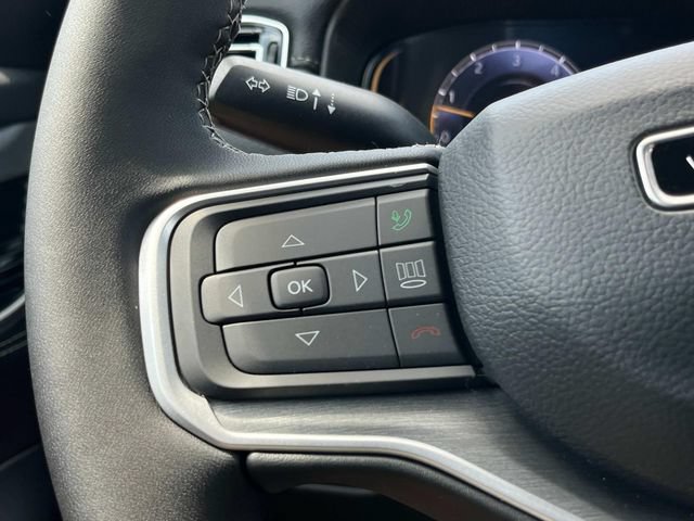 New 2025 Jeep Wagoneer L Series II w/ Convenience Group I AWD/4WD image 15