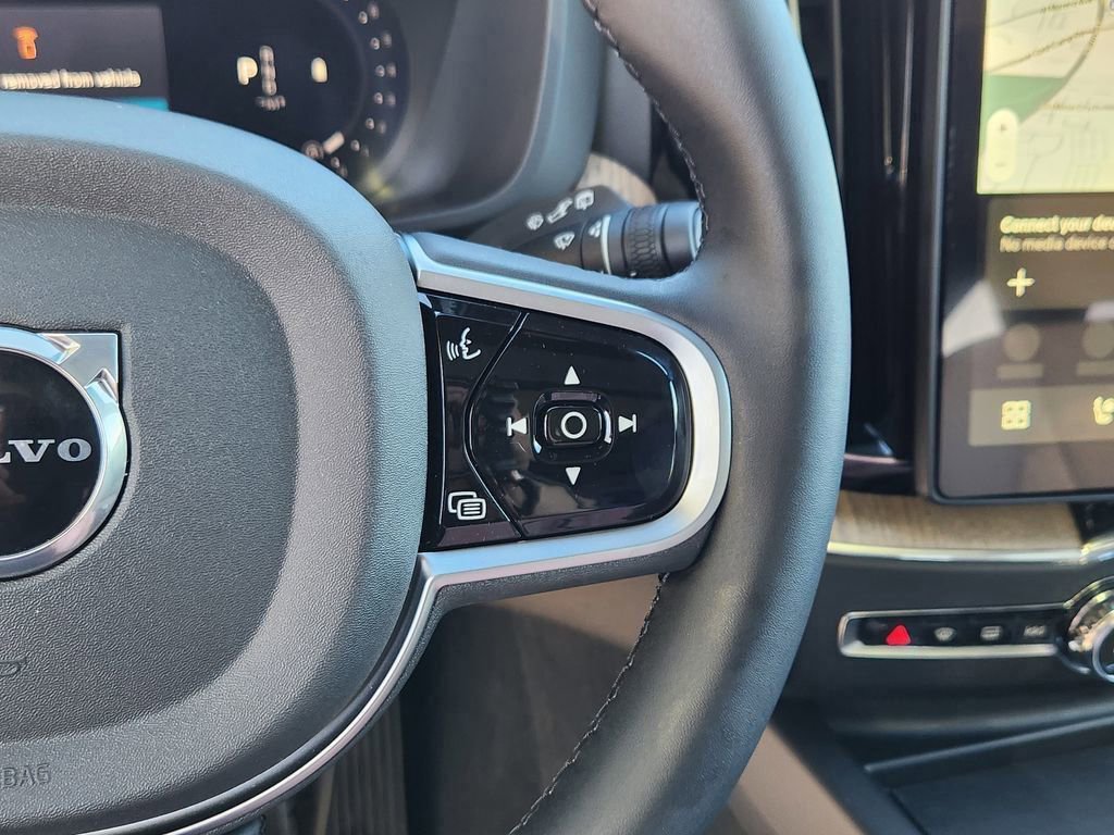 New 2026 Volvo XC60 B5 Plus w/ Protection Package Premier image 9
