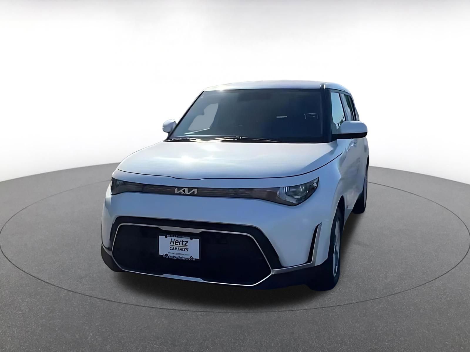 Used 2025 Kia Soul LX w/ LX Technology Package image 4