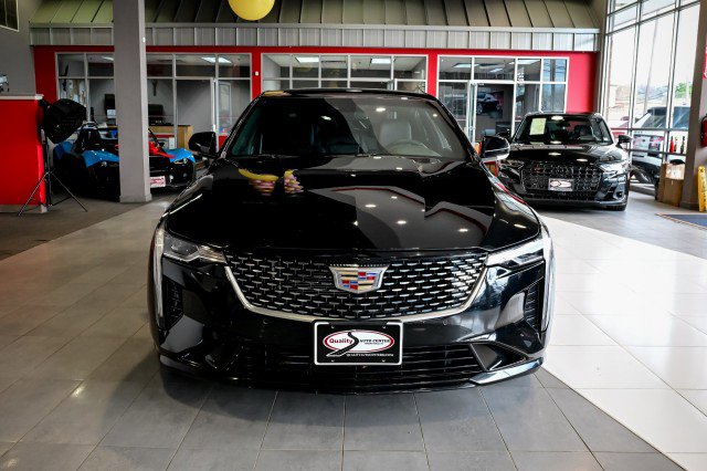 Used 2023 Cadillac CT4 Premium Luxury image 2