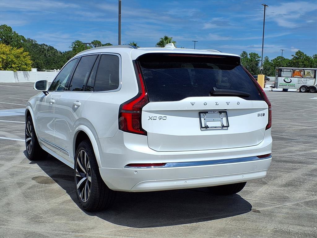 New 2026 Volvo XC90 B5 Core image 5