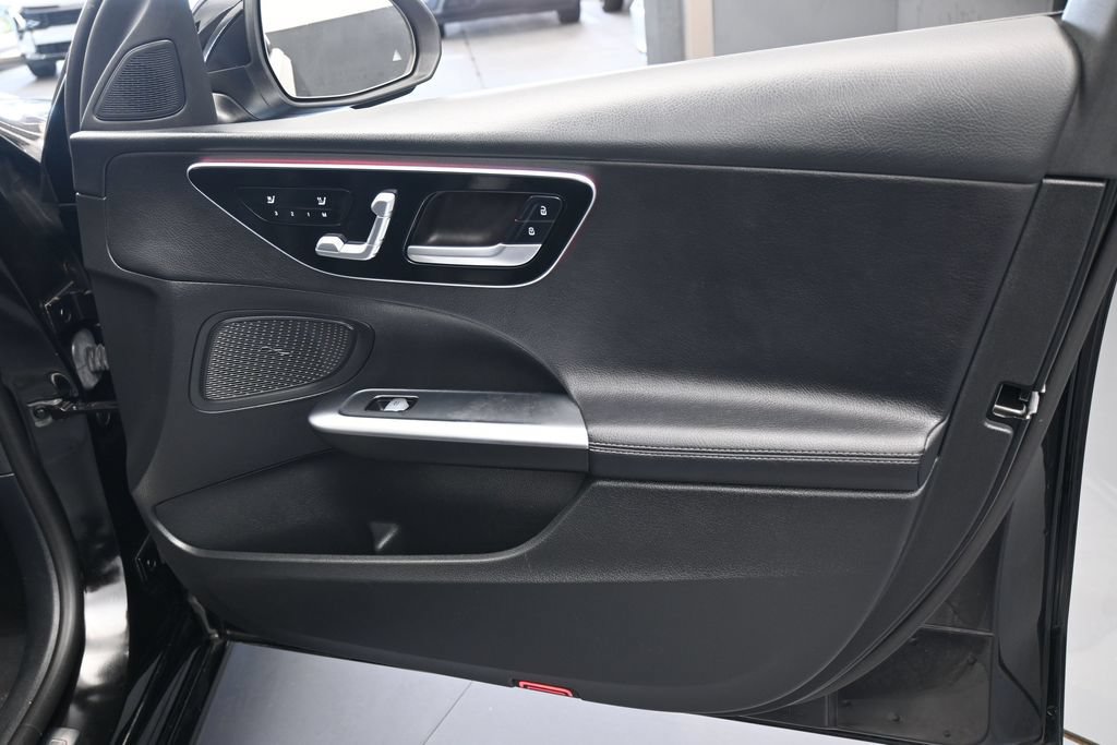 Used 2025 Mercedes-Benz C 300 Sedan image 49