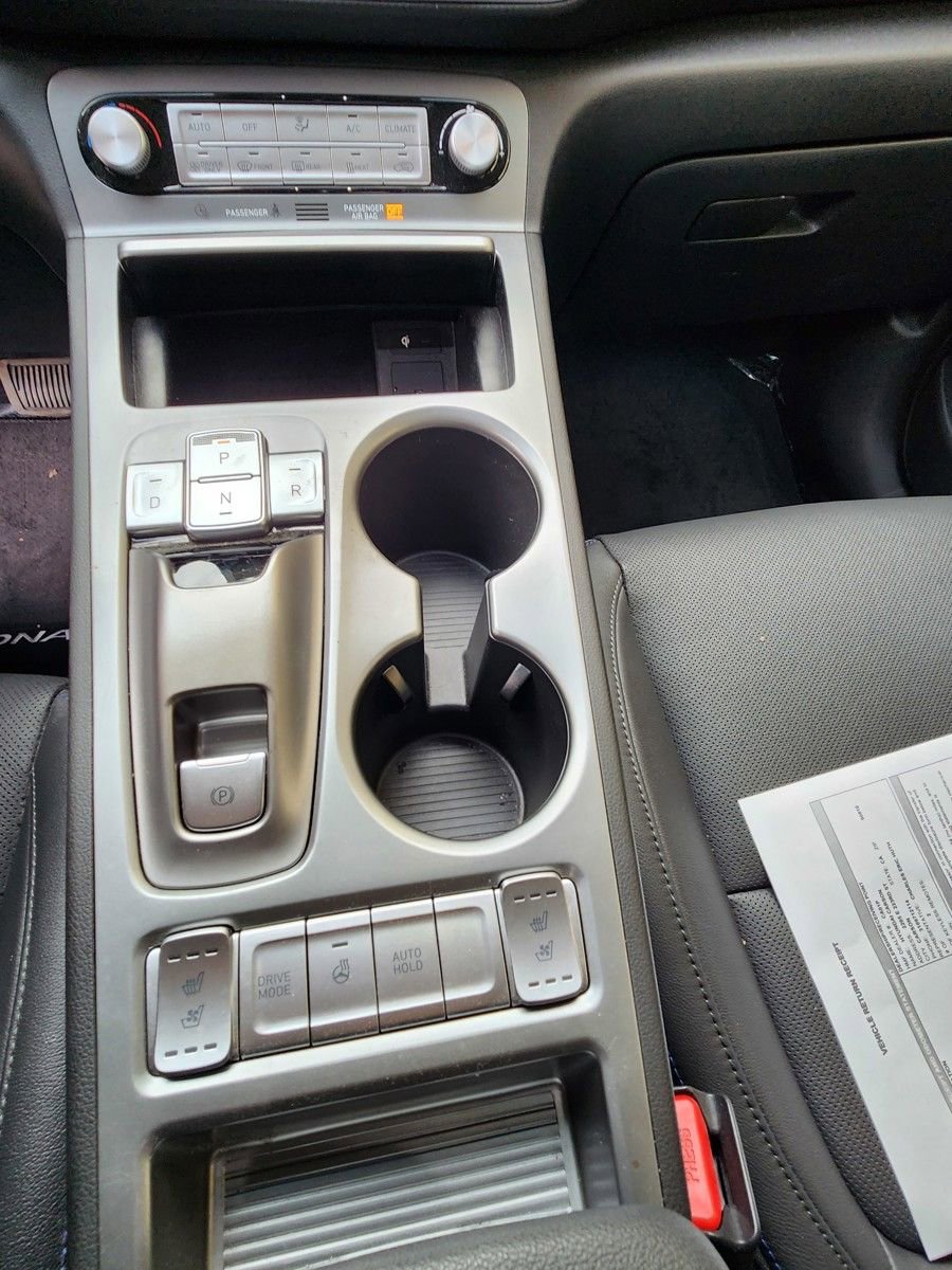 Certified 2023 Hyundai Kona Limited FWD image 15