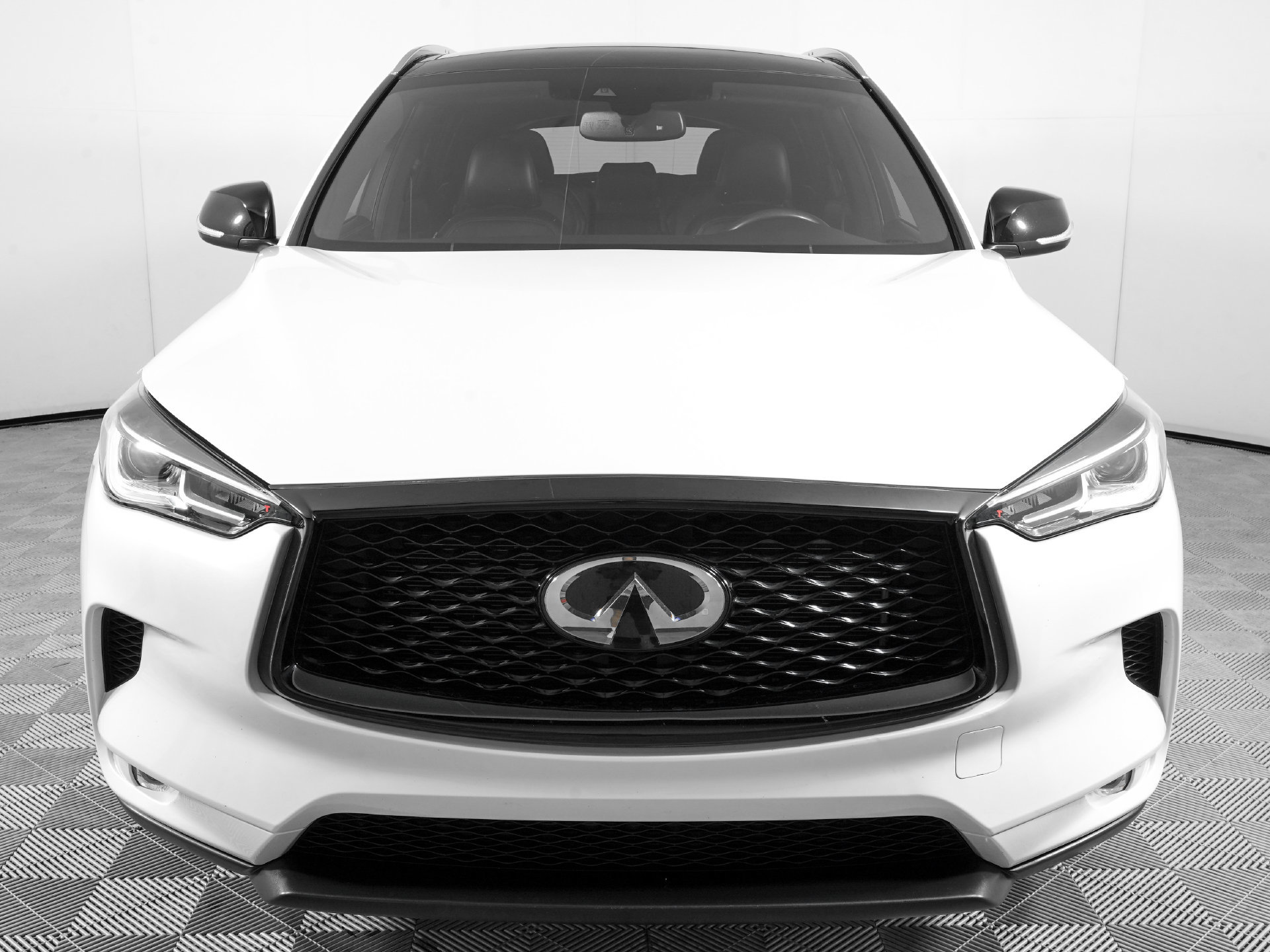 Used 2022 INFINITI QX50 Luxe w/ Appearance Package AWD/4WD image 2