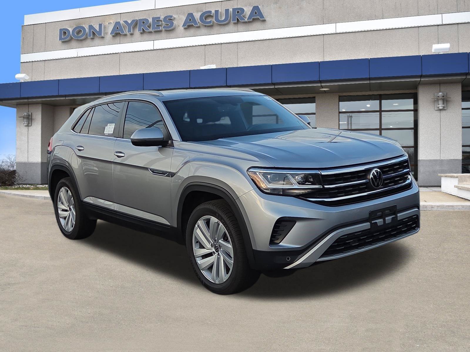 Used 2022 Volkswagen Atlas Cross Sport SE w/ Panoramic Sunroof Package