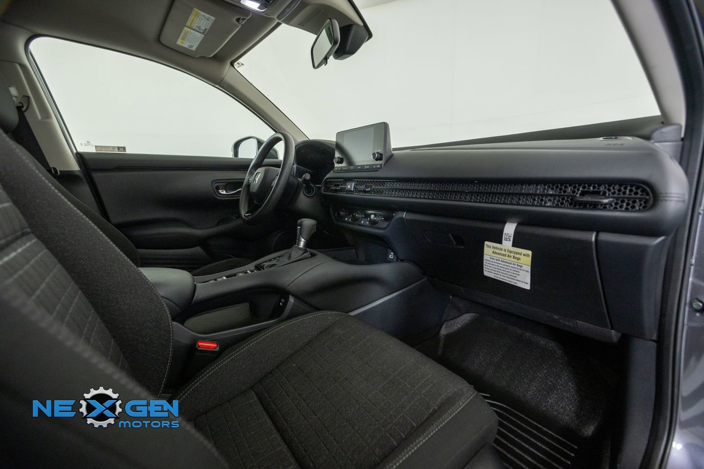 Used 2024 Honda HR-V LX image 40