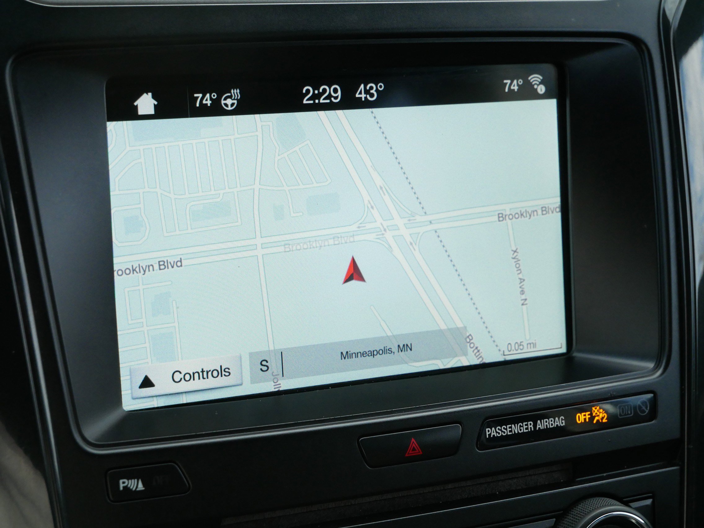 Used 2018 Ford Explorer XLT w/ Equipment Group 202A image 22