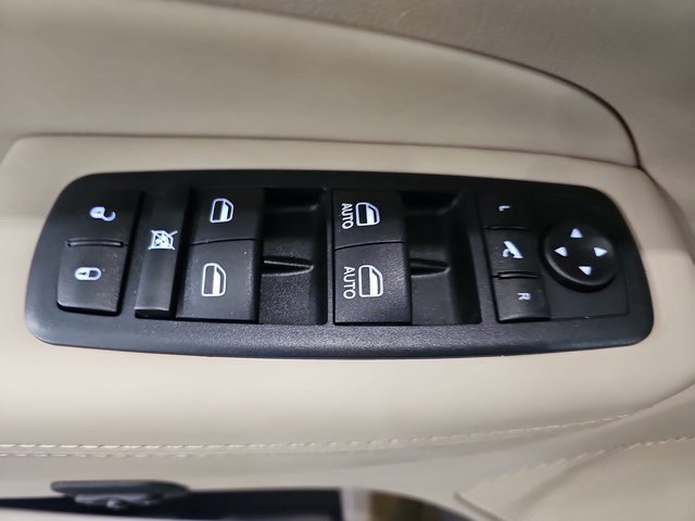 Used 2020 Jeep Grand Cherokee Overland image 27