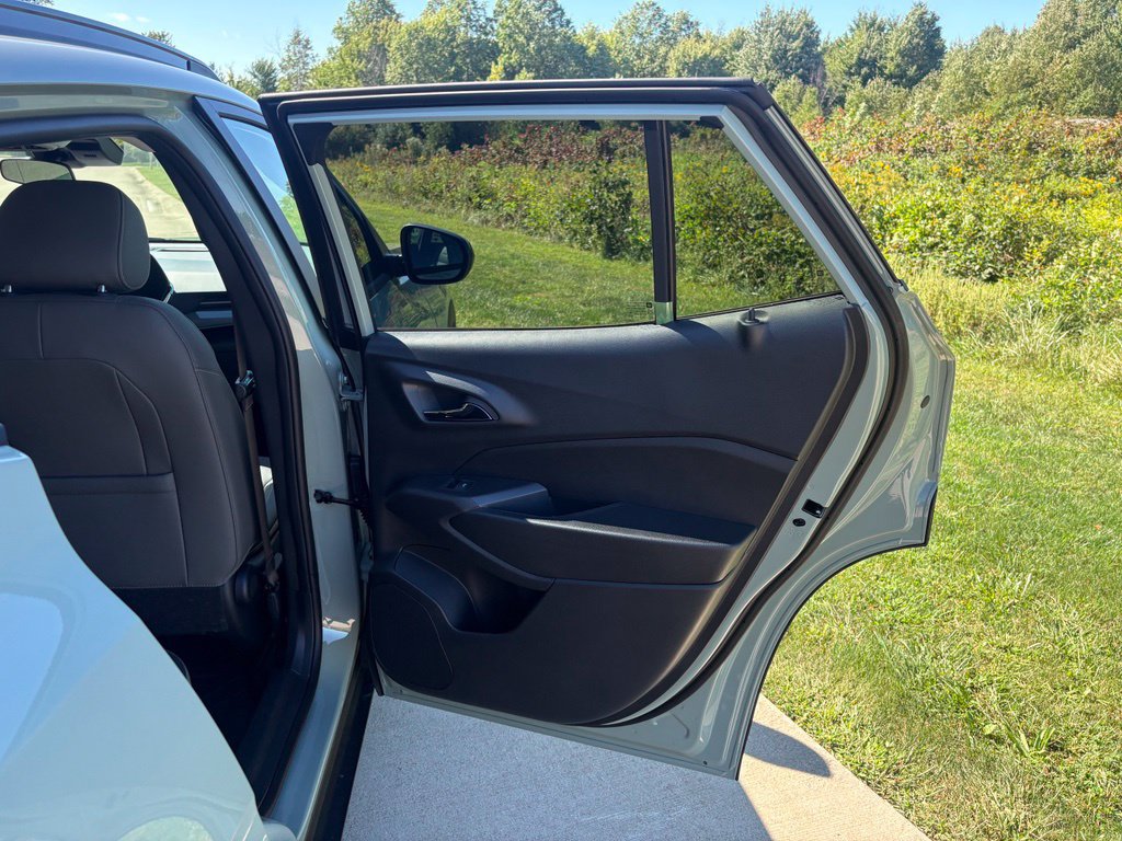 New 2026 Chevrolet Trax ACTIV w/ Sunroof Package FWD image 35