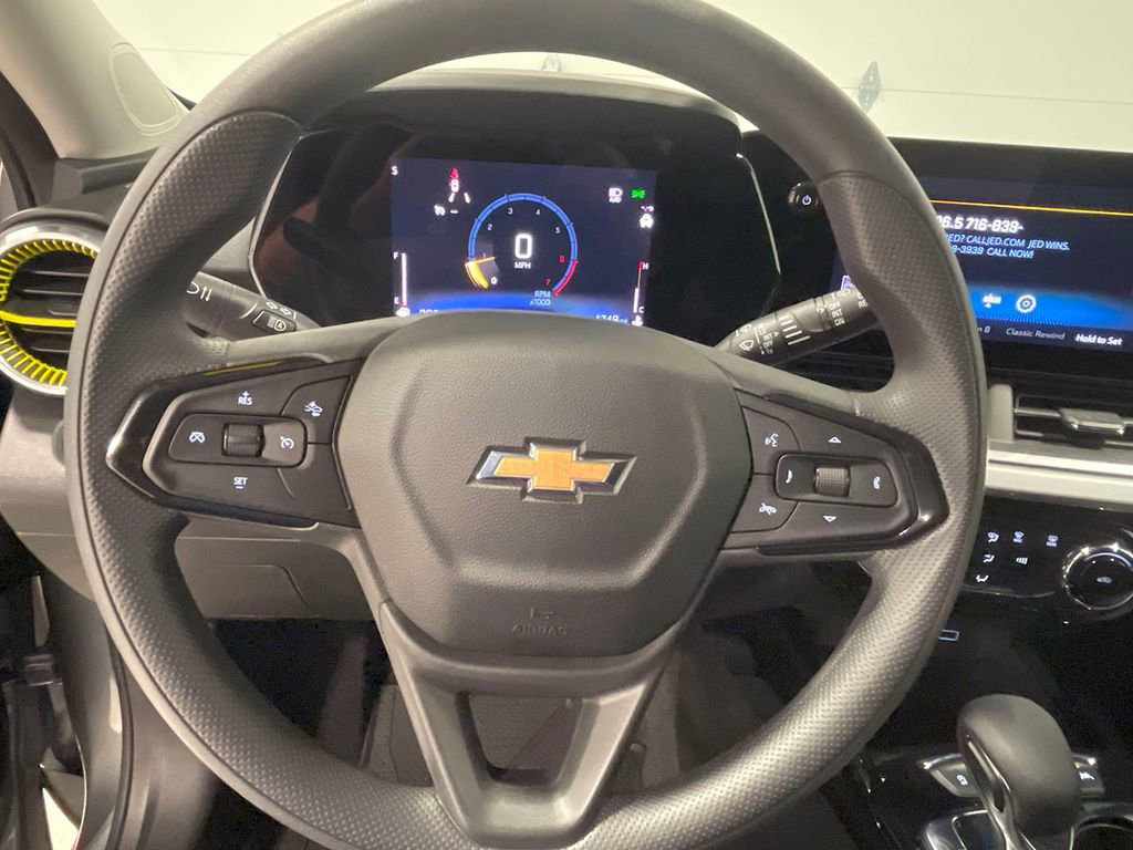 Used 2024 Chevrolet Trax LT image 29