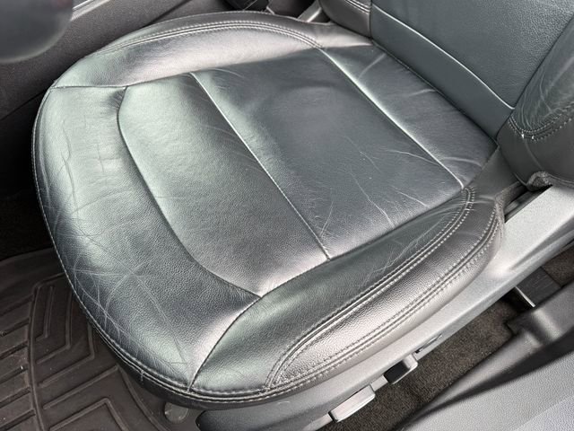 Used 2018 Ford Explorer XLT w/ Equipment Group 202A AWD/4WD image 15