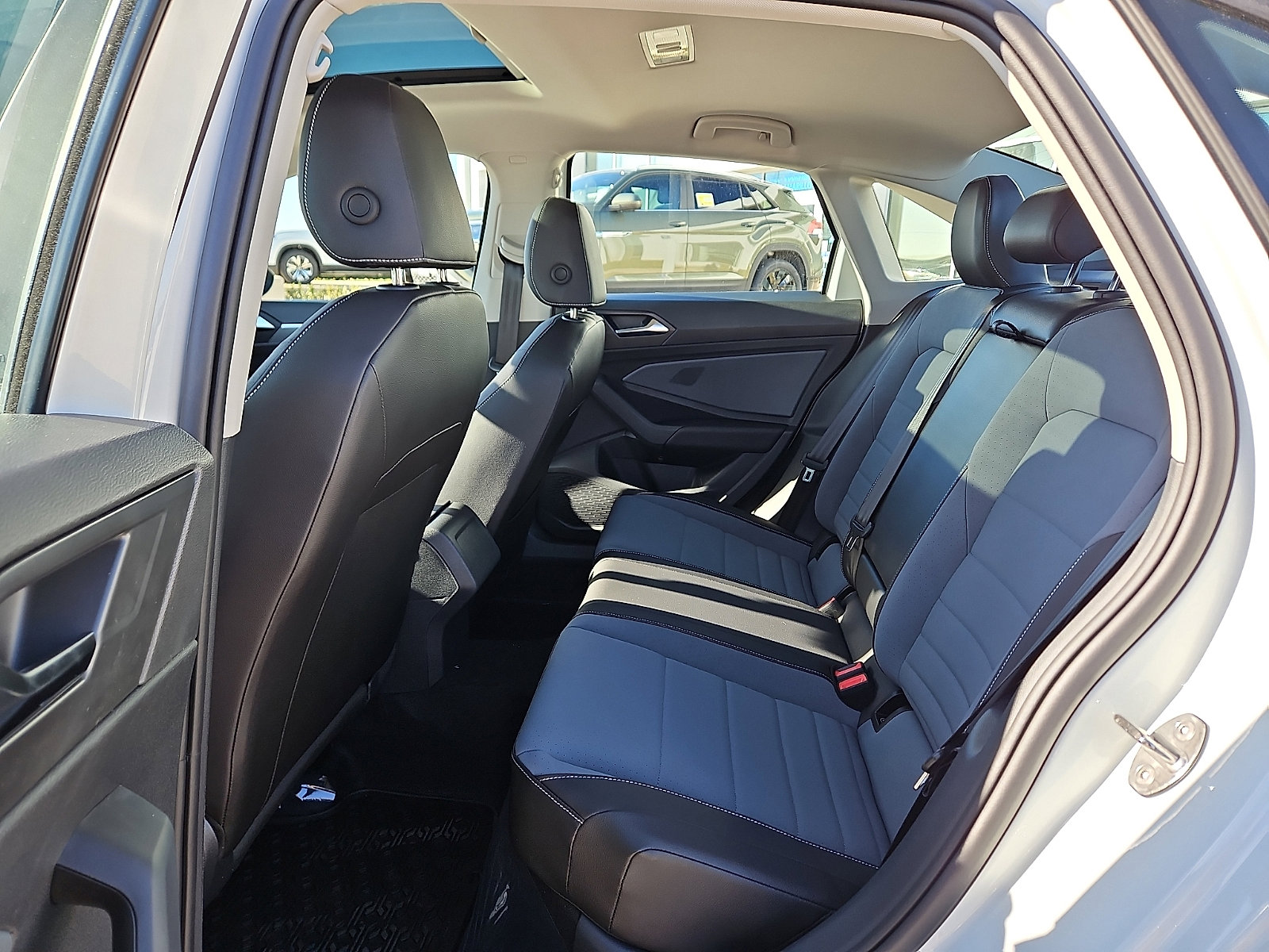 New 2026 Volkswagen Jetta SE image 9