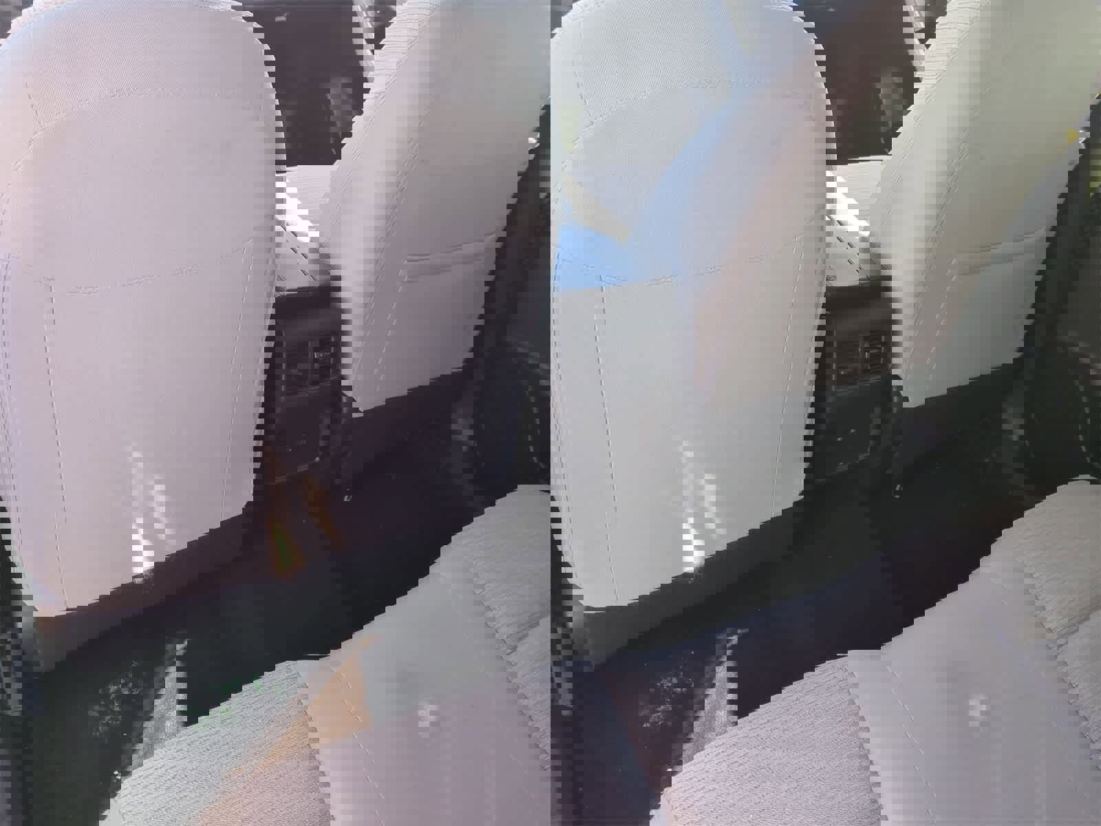 Used 2023 Nissan Rogue SV image 18