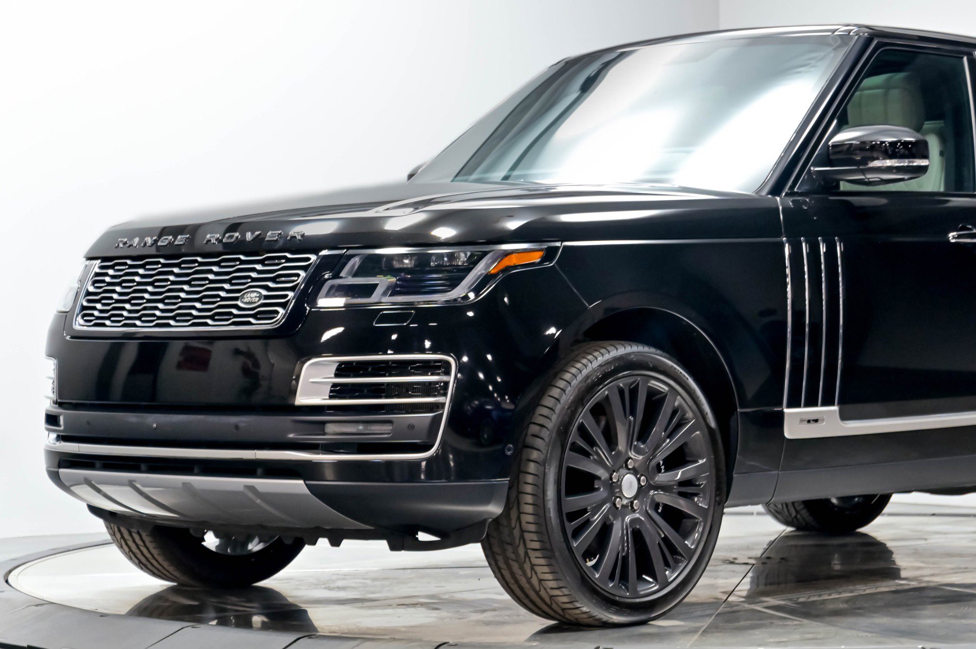 Used 2022 Land Rover Range Rover SV Autobiography Dynamic AWD/4WD image 4