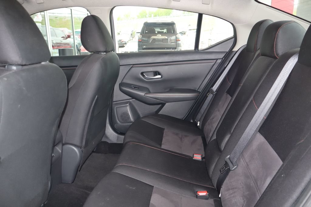 Used 2025 Nissan Sentra SR FWD image 30