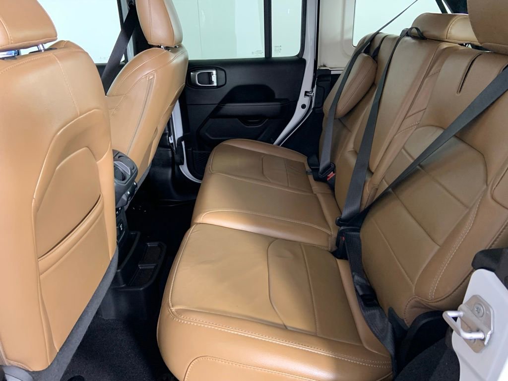 Used 2021 Jeep Wrangler Unlimited Sahara image 20
