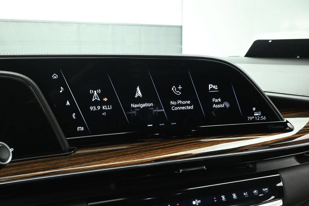 Used 2021 Cadillac Escalade ESV Luxury AWD/4WD image 14