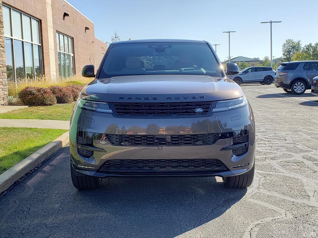New 2025 Land Rover Range Rover Sport Dynamic SE image 2