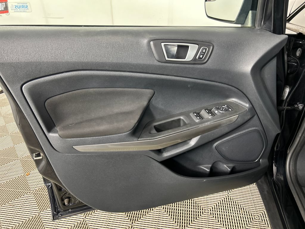 Used 2018 Ford EcoSport SE FWD image 11