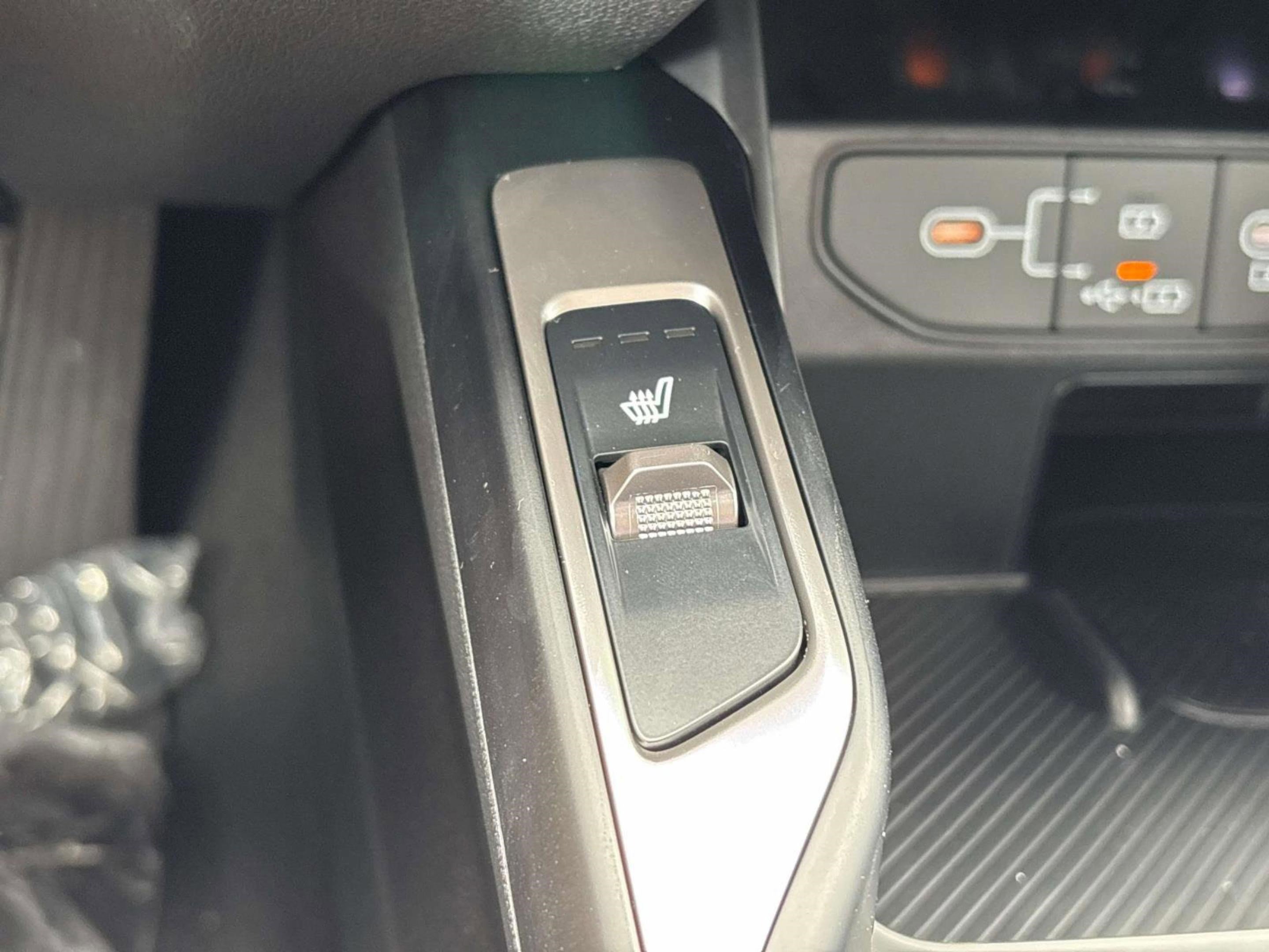 New 2025 Kia Sorento EX w/ Panoramic Sunroof Package image 33