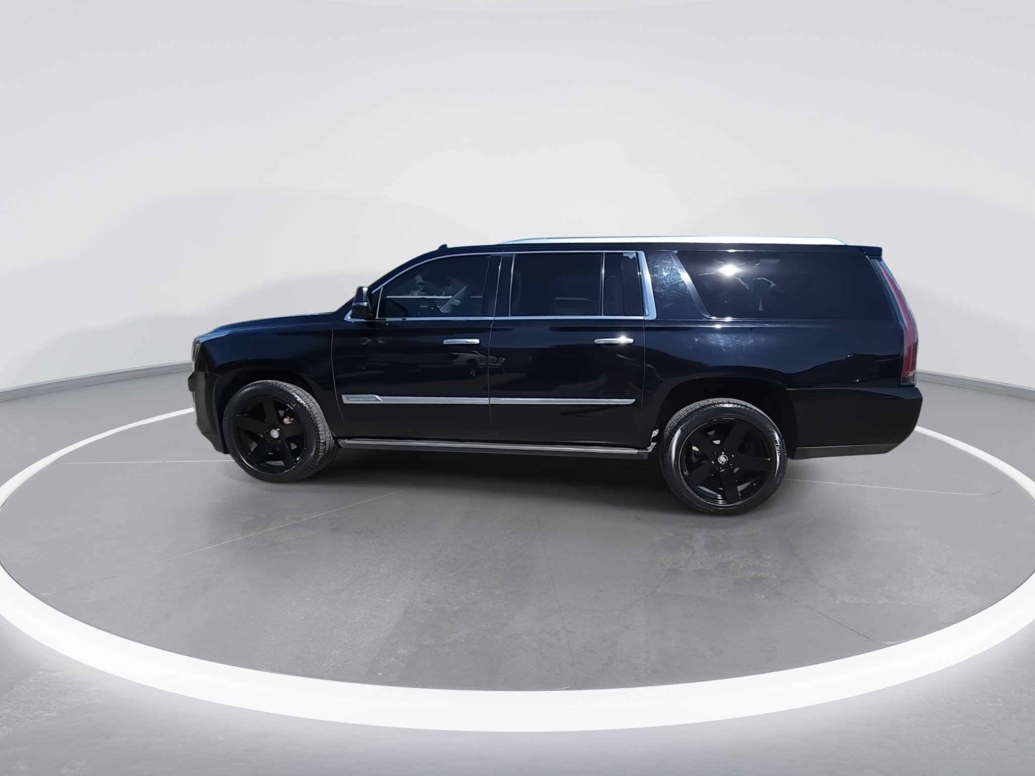 Used 2016 Cadillac Escalade ESV Premium AWD/4WD image 2
