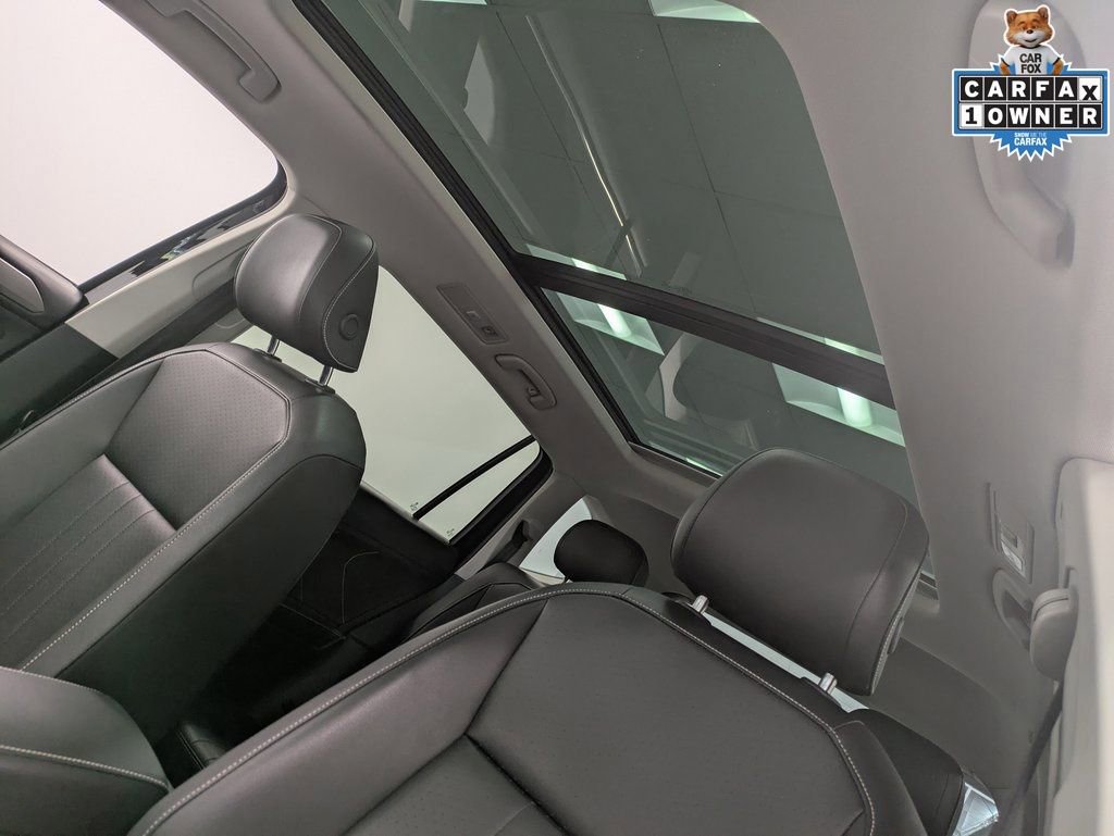 Used 2022 Volkswagen Tiguan SE w/ Panoramic Sunroof Package AWD/4WD image 23