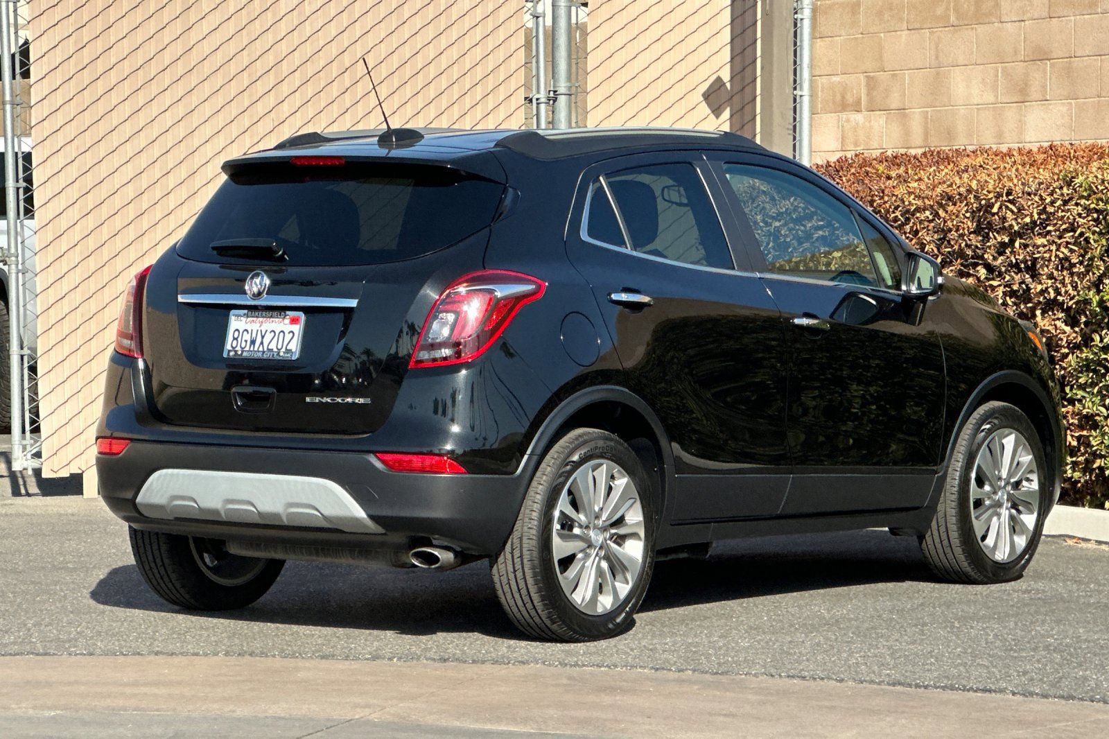 Certified 2019 Buick Encore Preferred w/ Safety Package FWD image 4