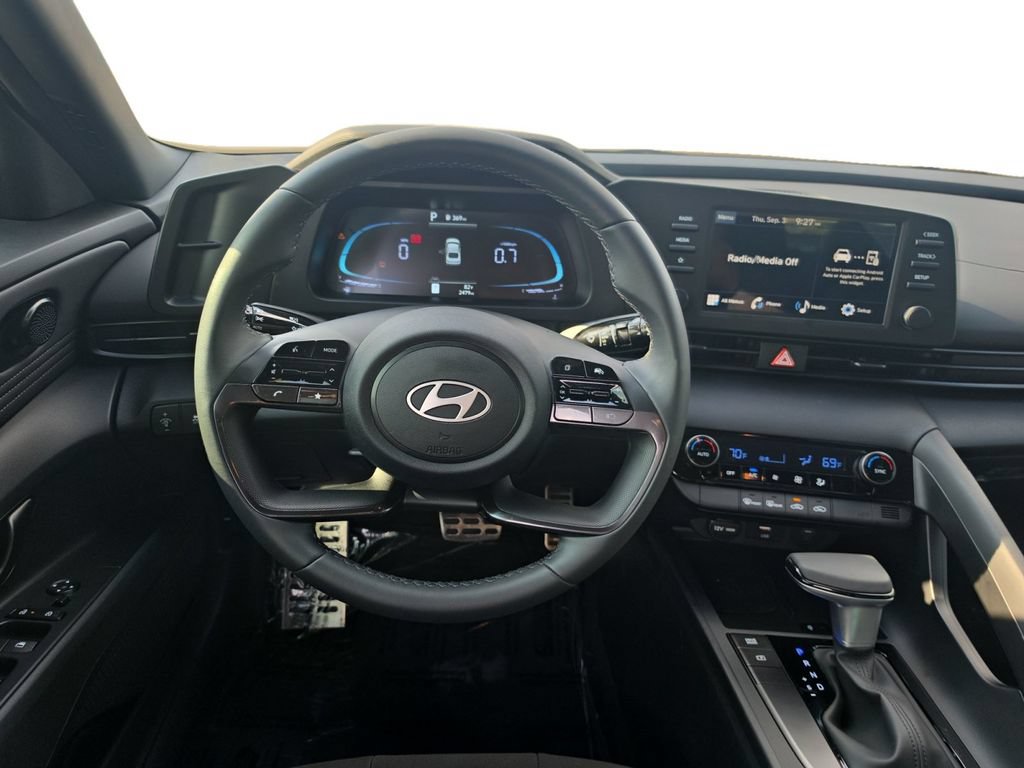 New 2026 Hyundai Elantra Sport FWD image 13