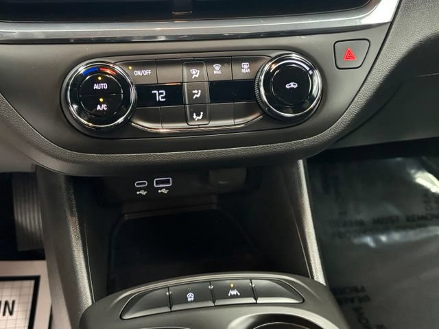 Used 2024 Buick Envista Preferred FWD image 25
