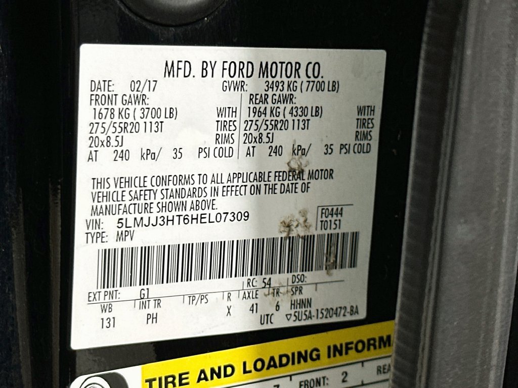 Used 2017 Lincoln Navigator L Select RWD image 41