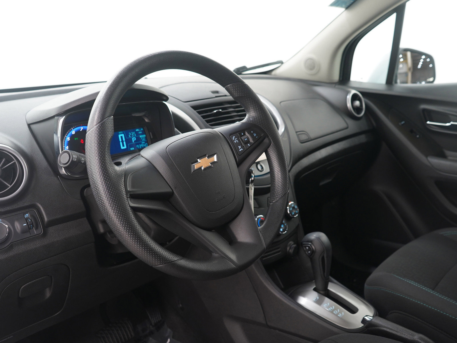 Used 2015 Chevrolet Trax LS image 24